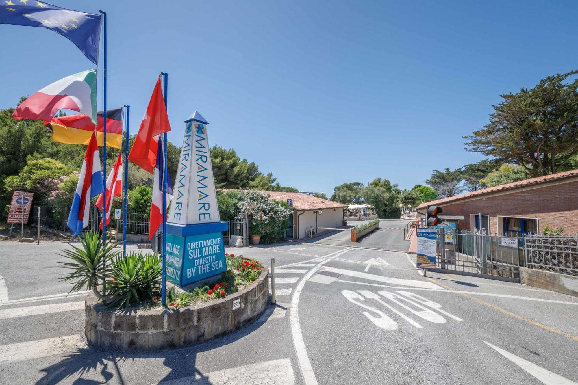 Villaggio Miramare Livorno Bagian luar foto